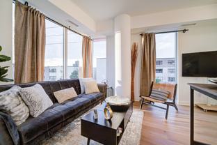 197 Blantyre Ave - Photo 1 of 1
