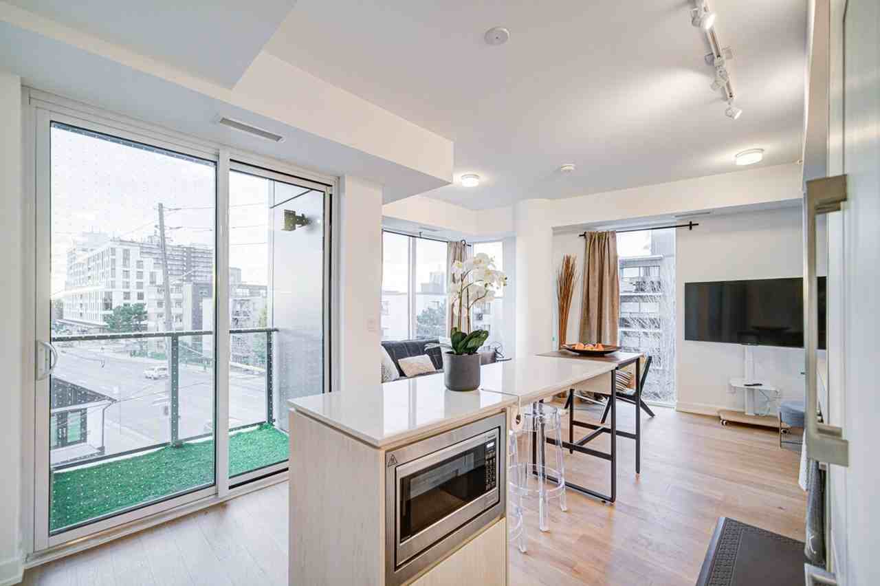 197 Blantyre Ave #1513079P - Photo 7 of 34