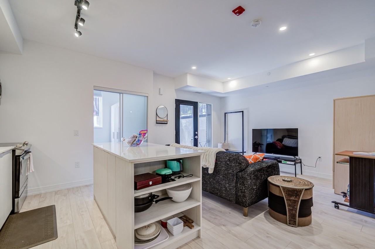 119 Queensbury Ave #1513085P - Photo 5 of 27