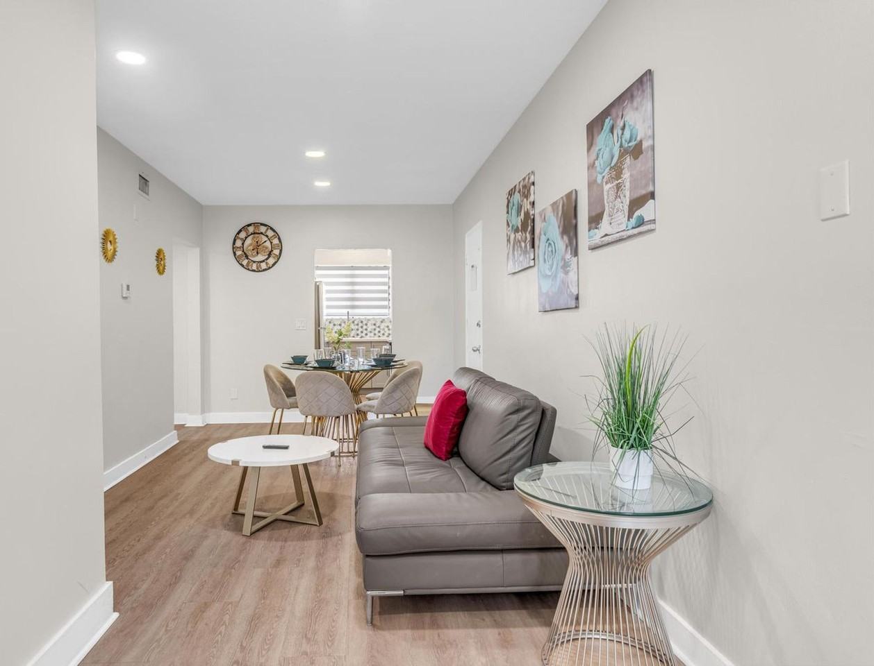 10004 East Bay Harbor Drive - Photo 5 of 36