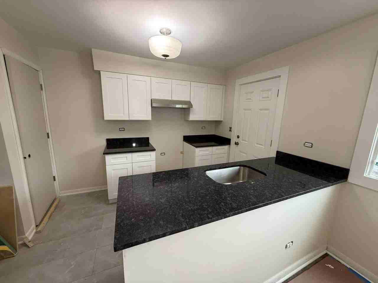 2310 Western Ave #1522267P - Photo 2 of 8