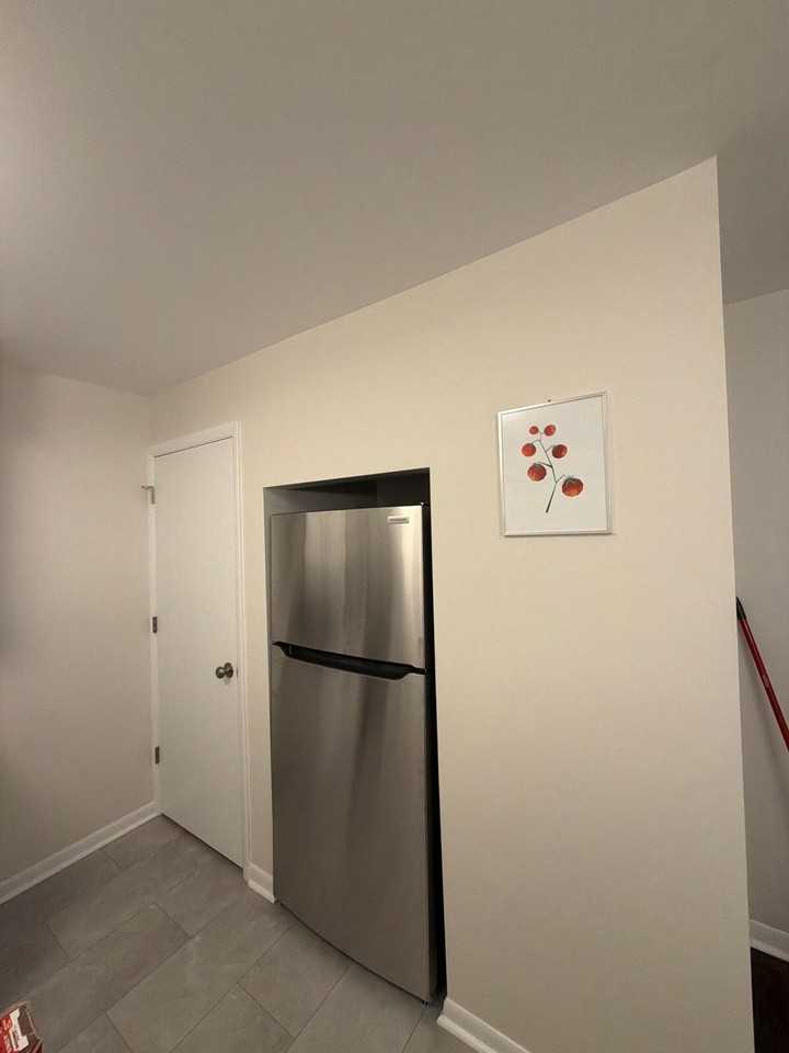 2310 Western Ave #1522267P - Photo 6 of 8