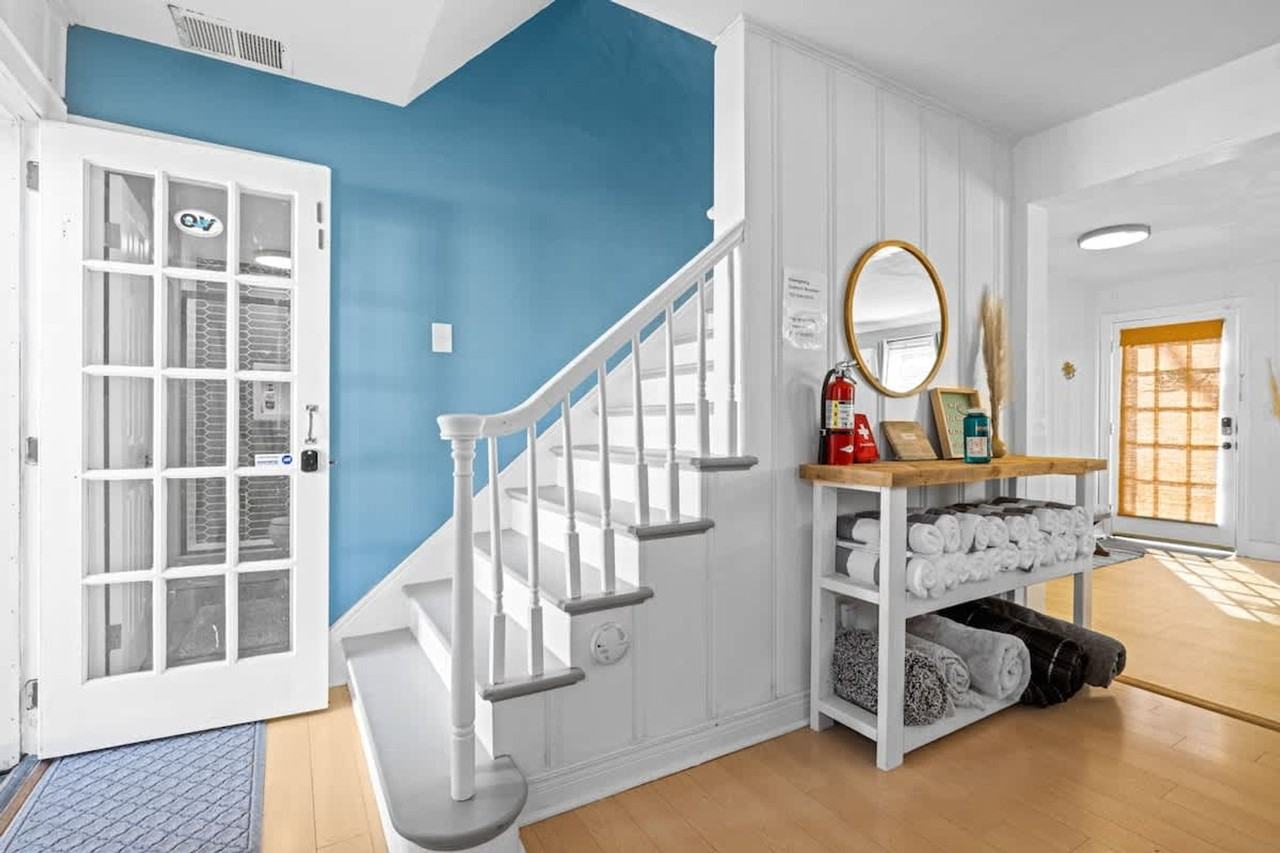 1120 W Ocean View Ave #1533632P - Photo 3 of 36
