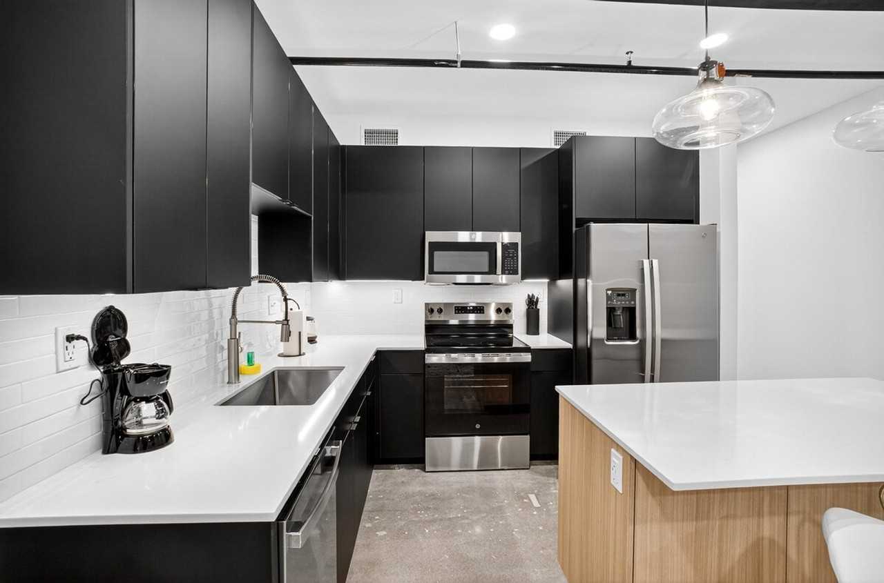25 W 5th St #1322464P - Photo 4 of 14