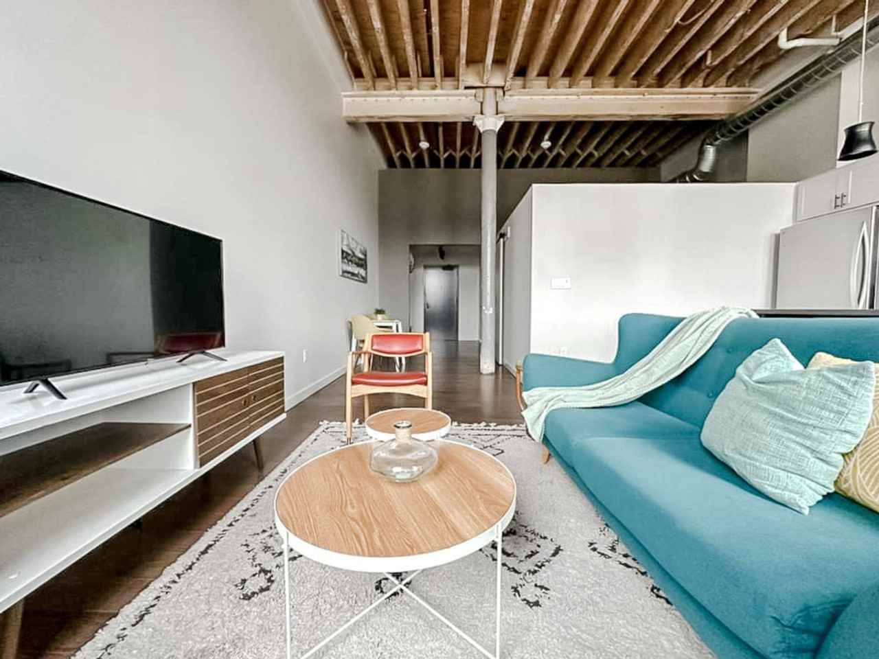 403 W 4th St N #1534860P - Photo 3 of 19