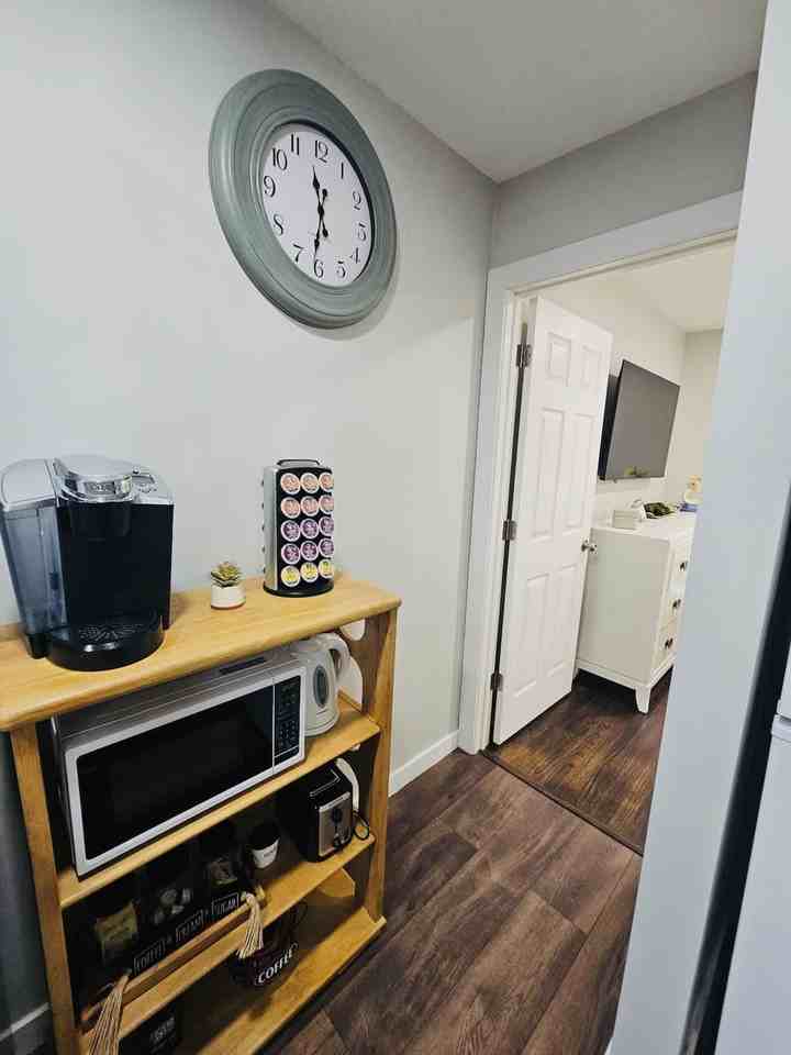 1214 Saxon Ave #1534818P - Photo 6 of 19