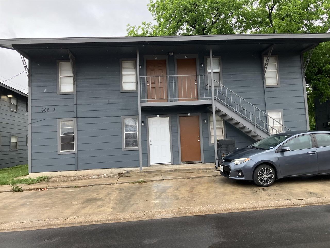 602 N 2nd St - Photo 2 of 2