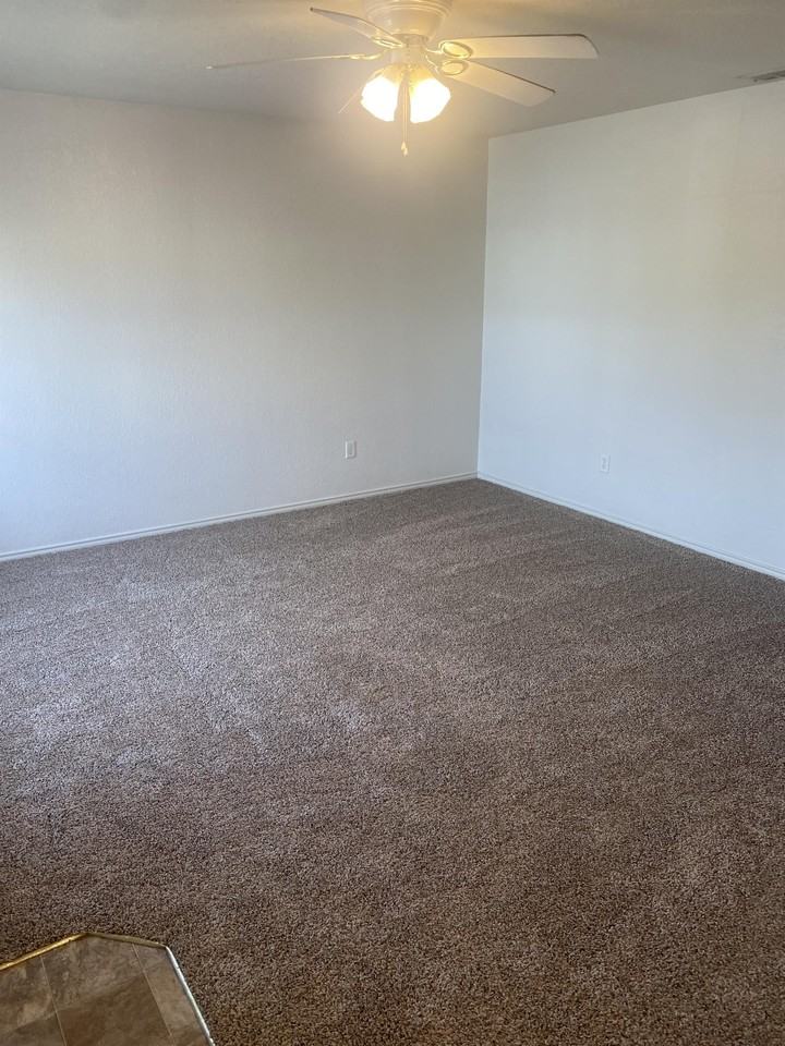 2812 Leroy Cir #C - Photo 2 of 8