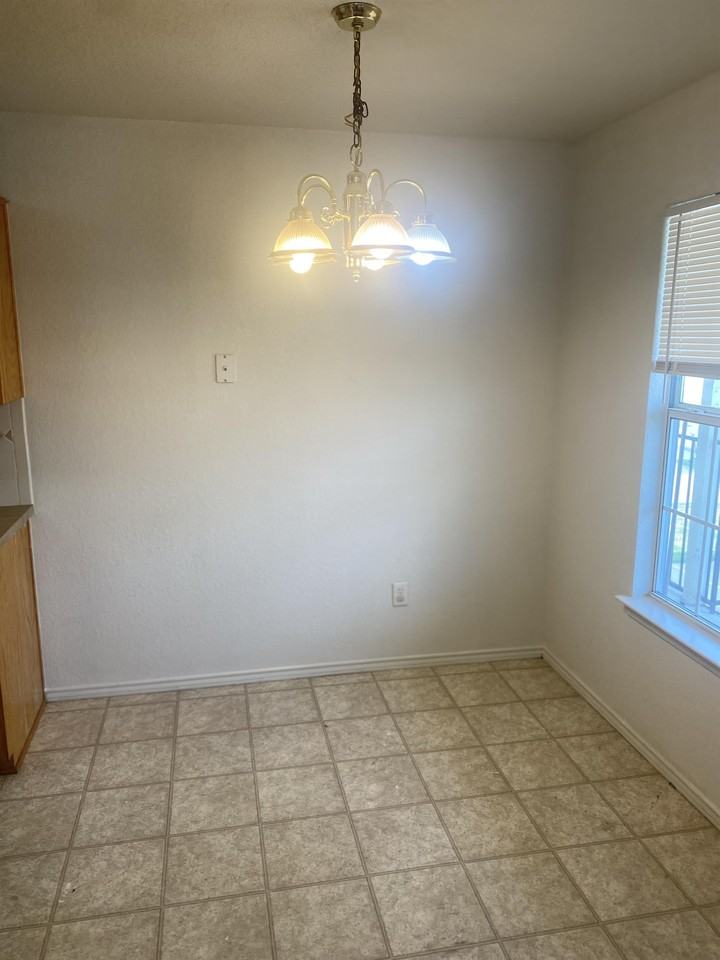 2812 Leroy Cir #C - Photo 3 of 8