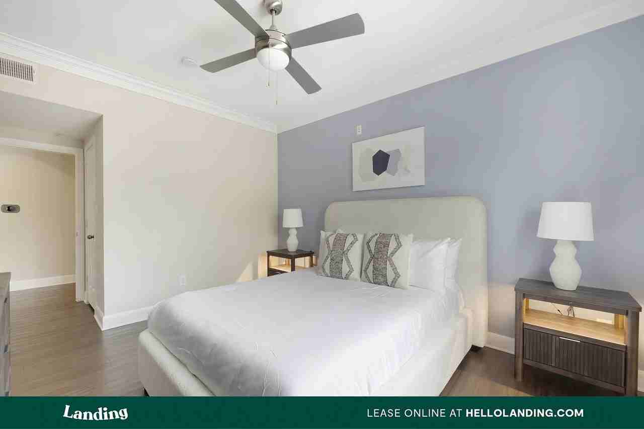 7601 Rialto Boulevard - Photo 5 of 50
