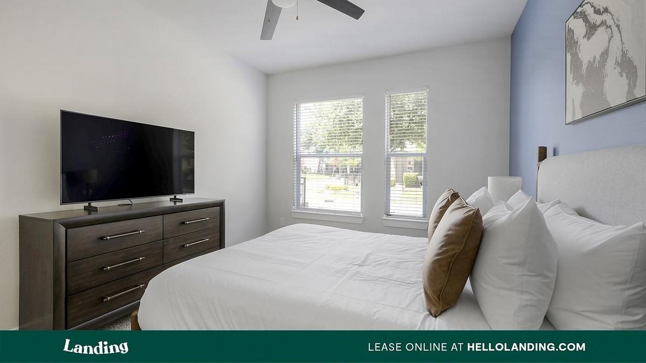 4001 Ross Ave - Photo 7 of 50