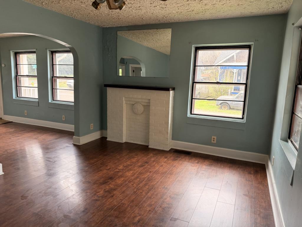 2027 Boyd St - Photo 5 of 13
