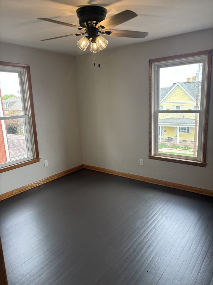 538 Alexander Ave #2 - Photo 3 of 10