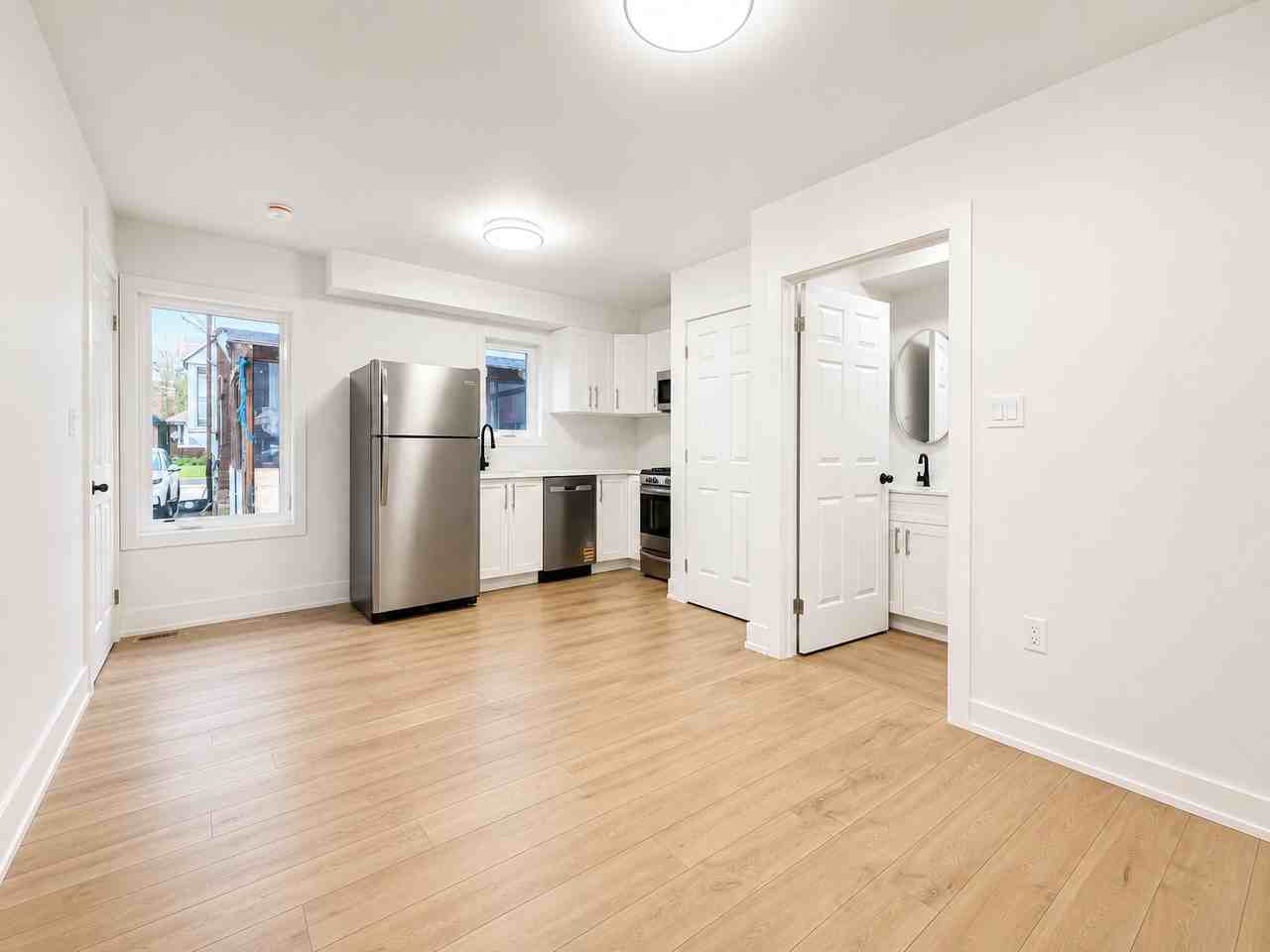 17 Belgravia Avenue #4 - Photo 2 of 8