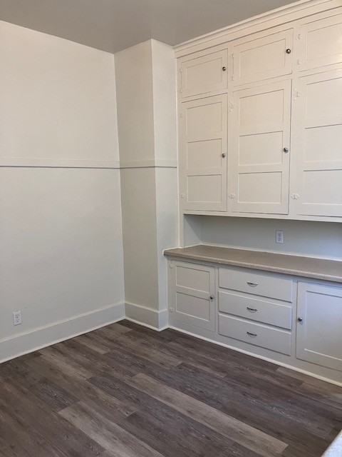 617 East Republic Street - Photo 3 of 18