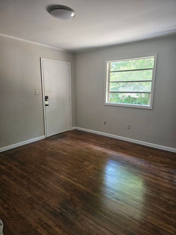 245 Stafford St Nw - Photo 4 of 8