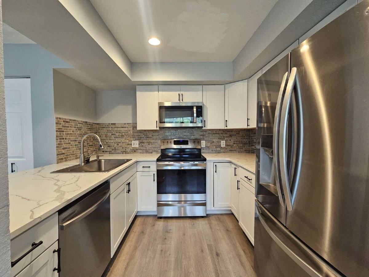 2618 S Xanadu Way #A - Photo 4 of 10