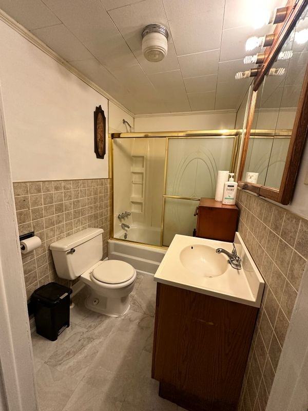 520 Tabor Rd - Photo 3 of 5