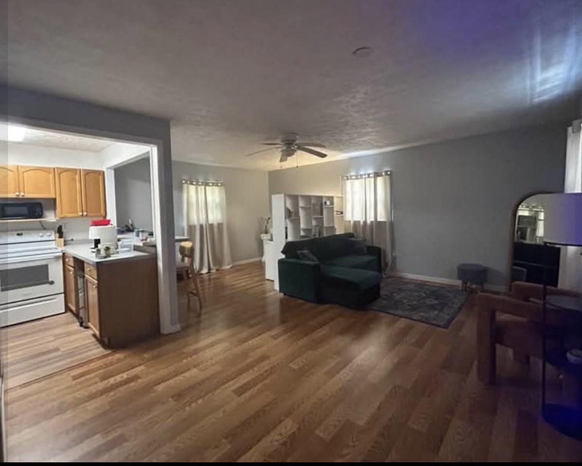 2310 S 9th St #B - Photo 4 of 7