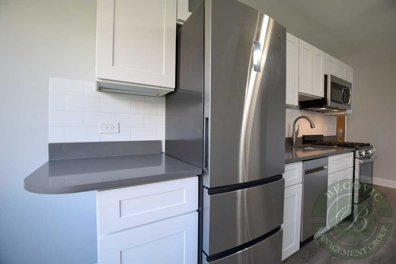 5534 N Kenmore Avenue - Photo 3 of 16