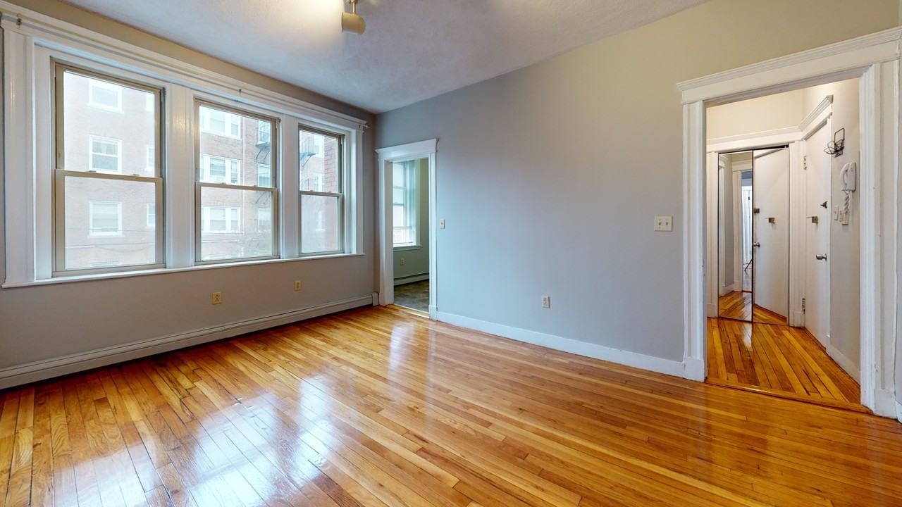 1625 Commonwealth Ave #9 - Photo 5 of 7