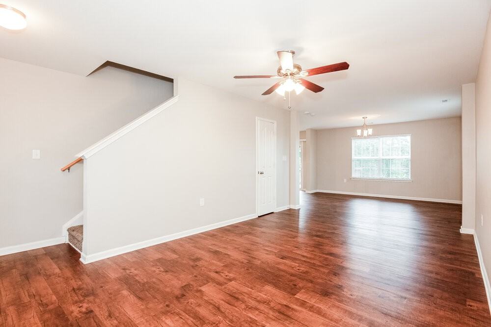 4905 Broad Leaf Ct - Photo 5 of 20