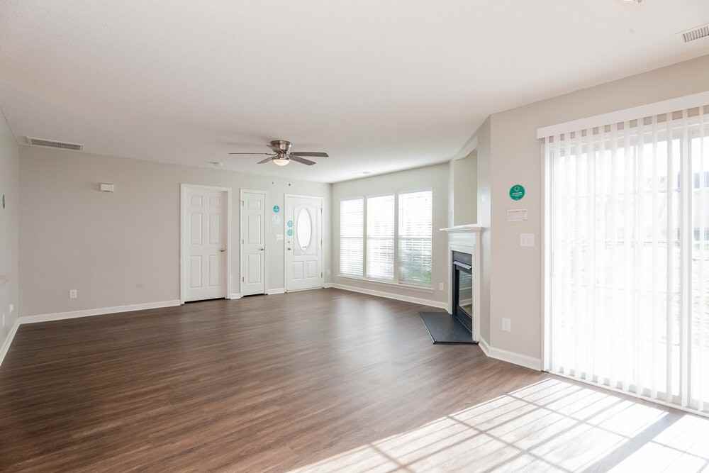 4021 Brandie Glen Rd - Photo 3 of 15