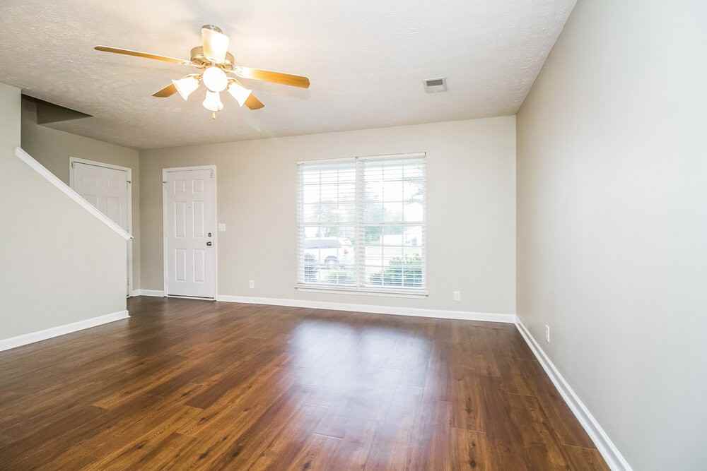 3746 Maya Dr - Photo 5 of 17