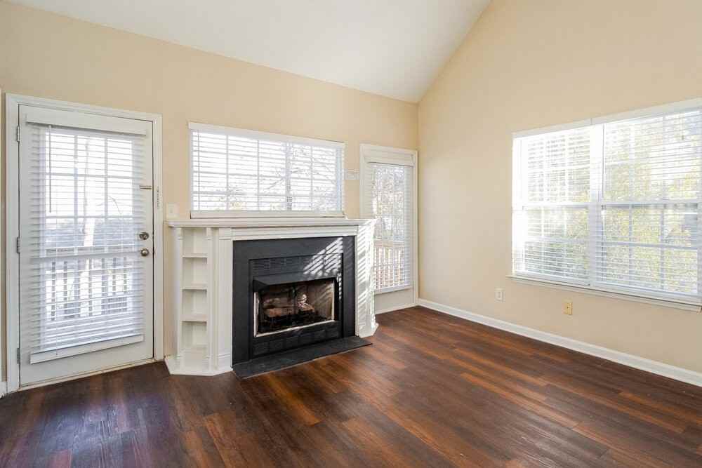640 Piermont Ct - Photo 6 of 17