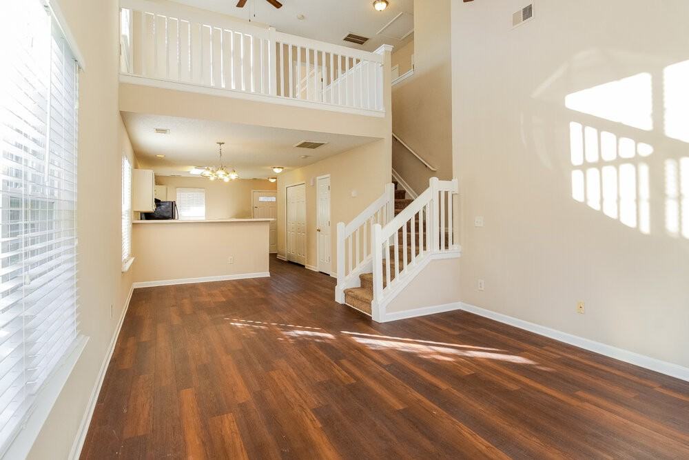 640 Piermont Ct - Photo 7 of 17