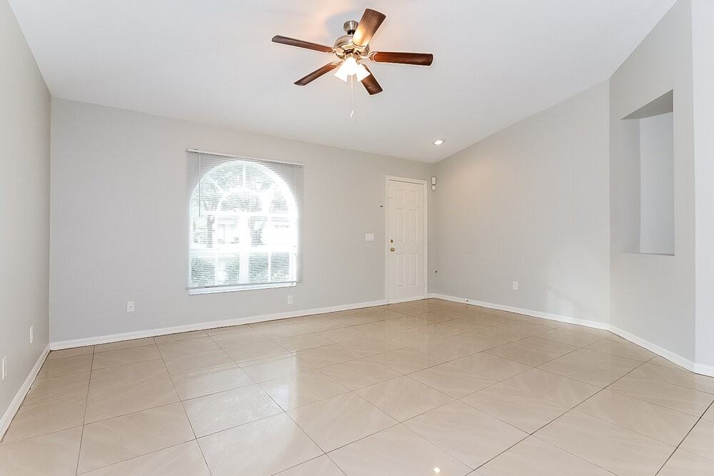 1022 Harvest Moon Dr - Photo 3 of 15