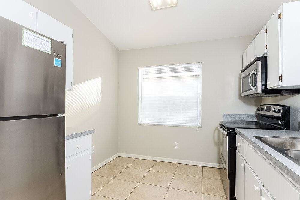 1022 Harvest Moon Dr - Photo 6 of 15