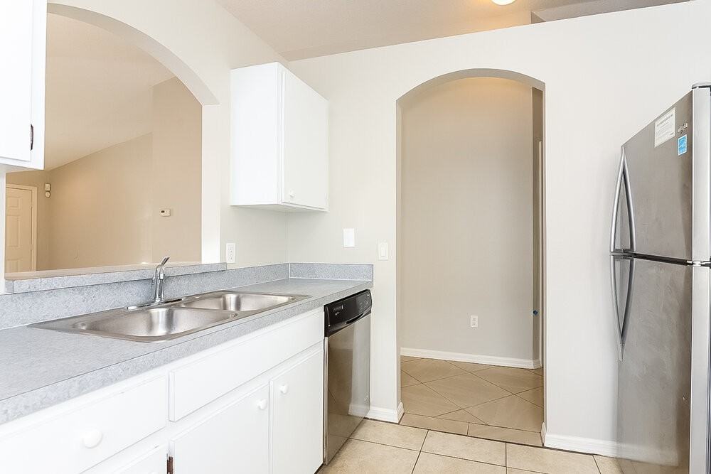 1022 Harvest Moon Dr - Photo 7 of 15