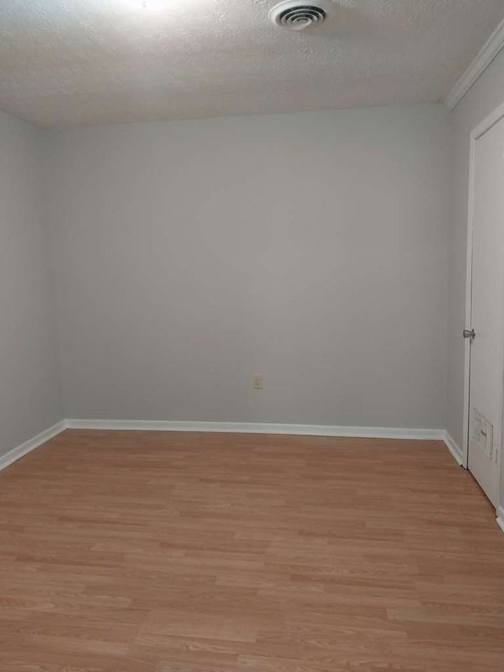 165 Midway Dr #A - Photo 3 of 7