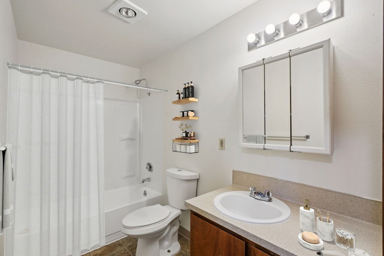 Bagley Estates - Photo 7 of 37