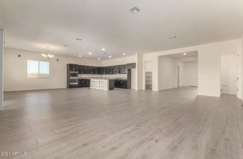 880 W Flamingo Dr - Photo 5 of 16
