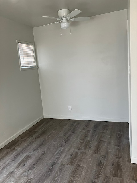 728 S Eastern Ave - Photo 2 of 11