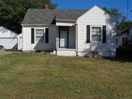 featured image of 2026 S Johnstone Ave