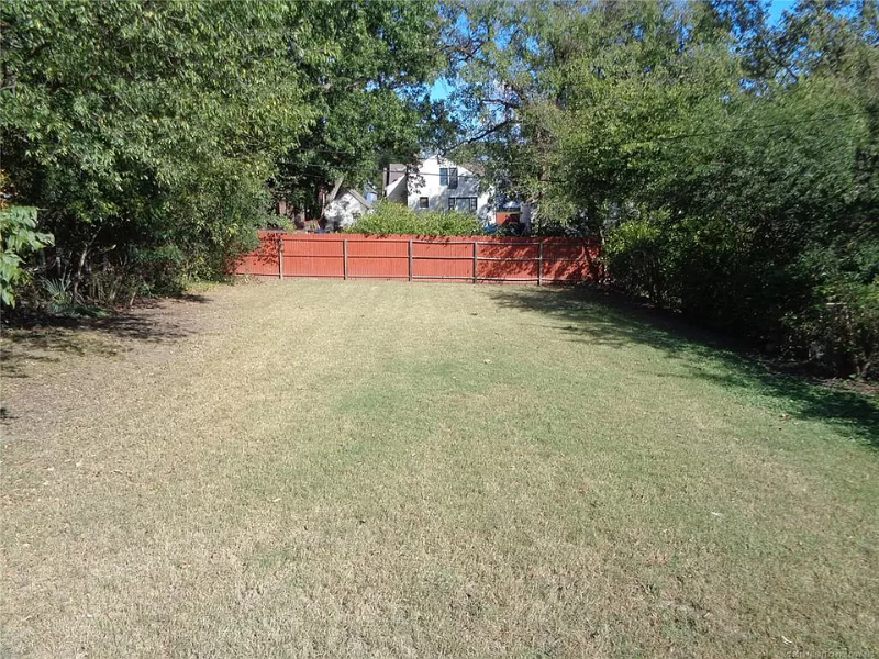 2026 S Johnstone Ave - Photo 2 of 34
