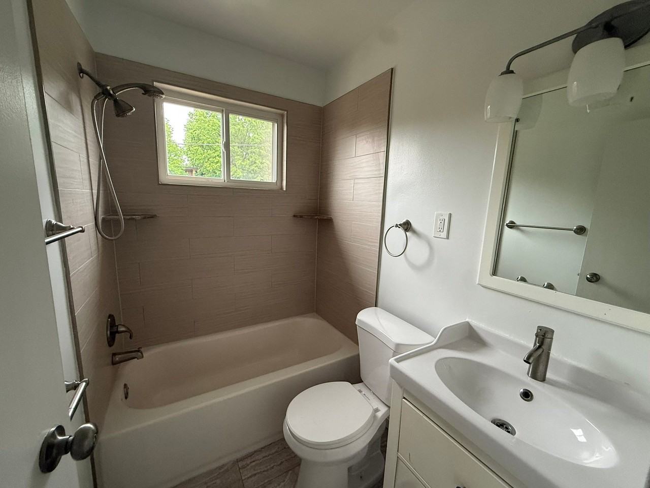 716 Audrey Ln - Photo 6 of 14
