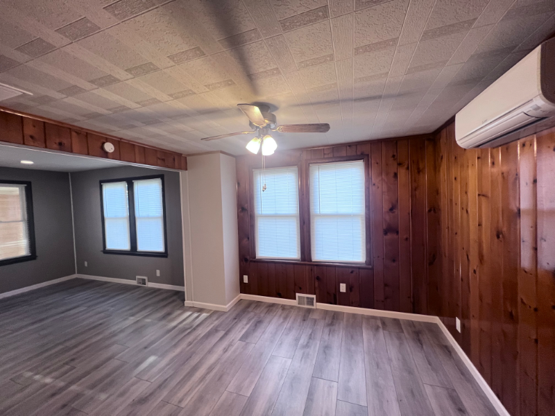 33 N Amherst Ave - Photo 7 of 10