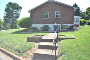 featured image of 1501 Granville St #B