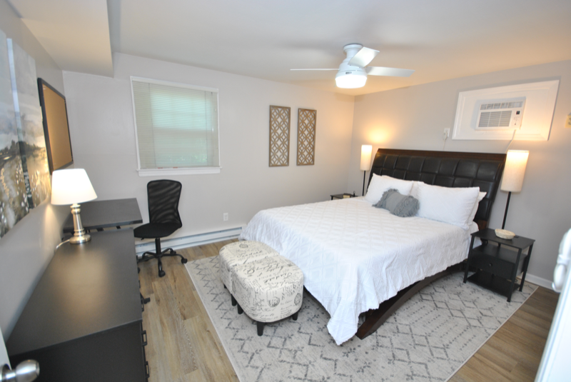 1501 Granville St #B - Photo 7 of 17