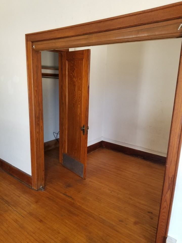 314 E Chicago St #3 - Photo 3 of 3