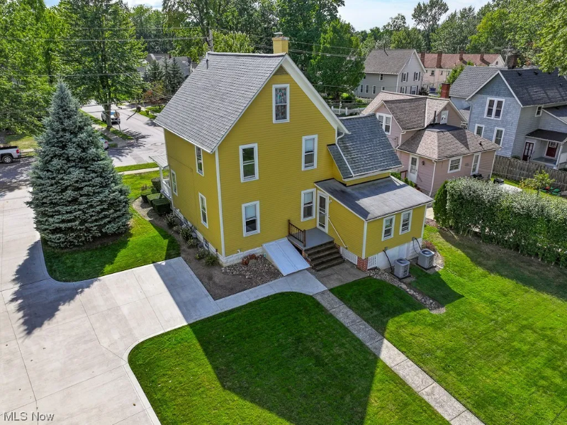 38171 Wilson Ave #UP - Photo 2 of 14