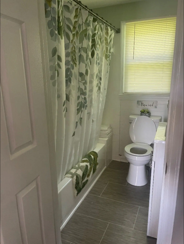 1707 Colgate St Ne - Photo 5 of 7