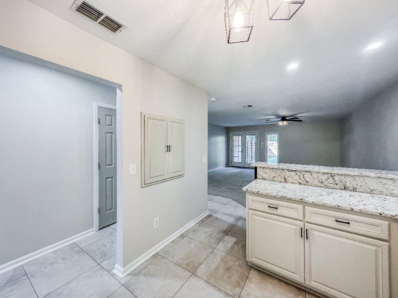 1008 Holland Dr #3 - Photo 4 of 15