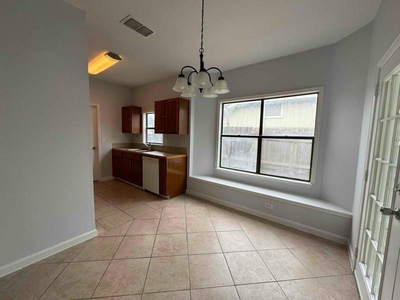 8742 Ridge Moon Dr - Photo 4 of 12