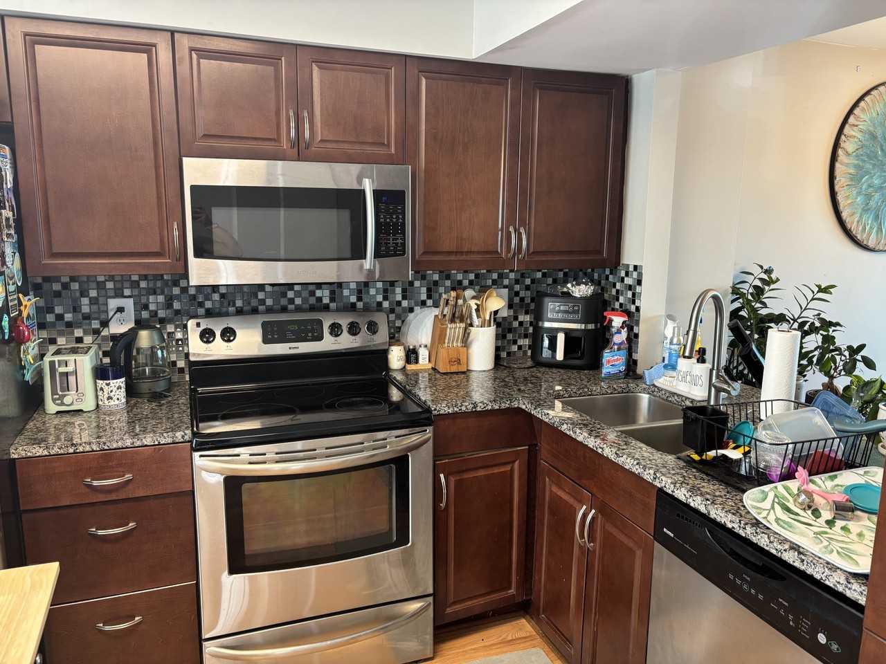 1355 Riverwood Way - Photo 5 of 19