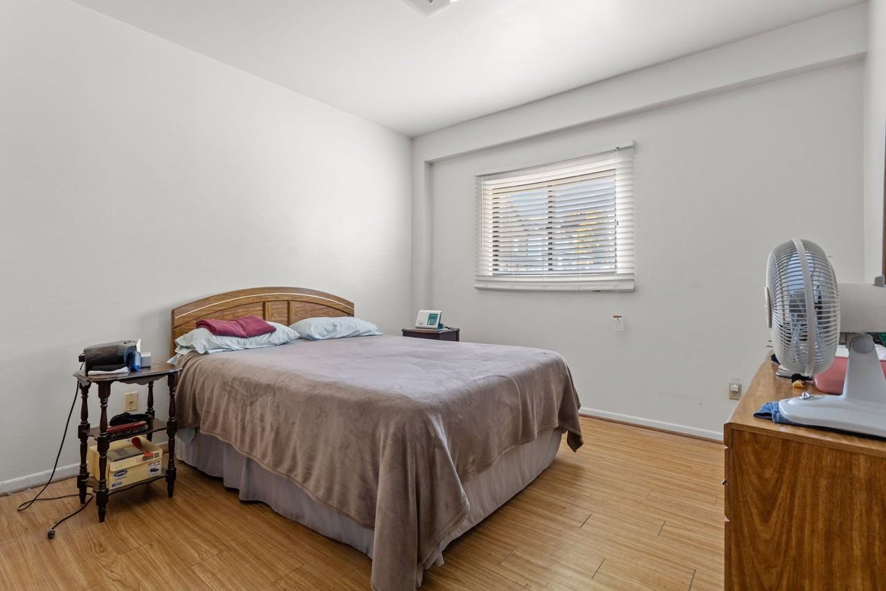 569 Woodmont Ave #C - Photo 2 of 11